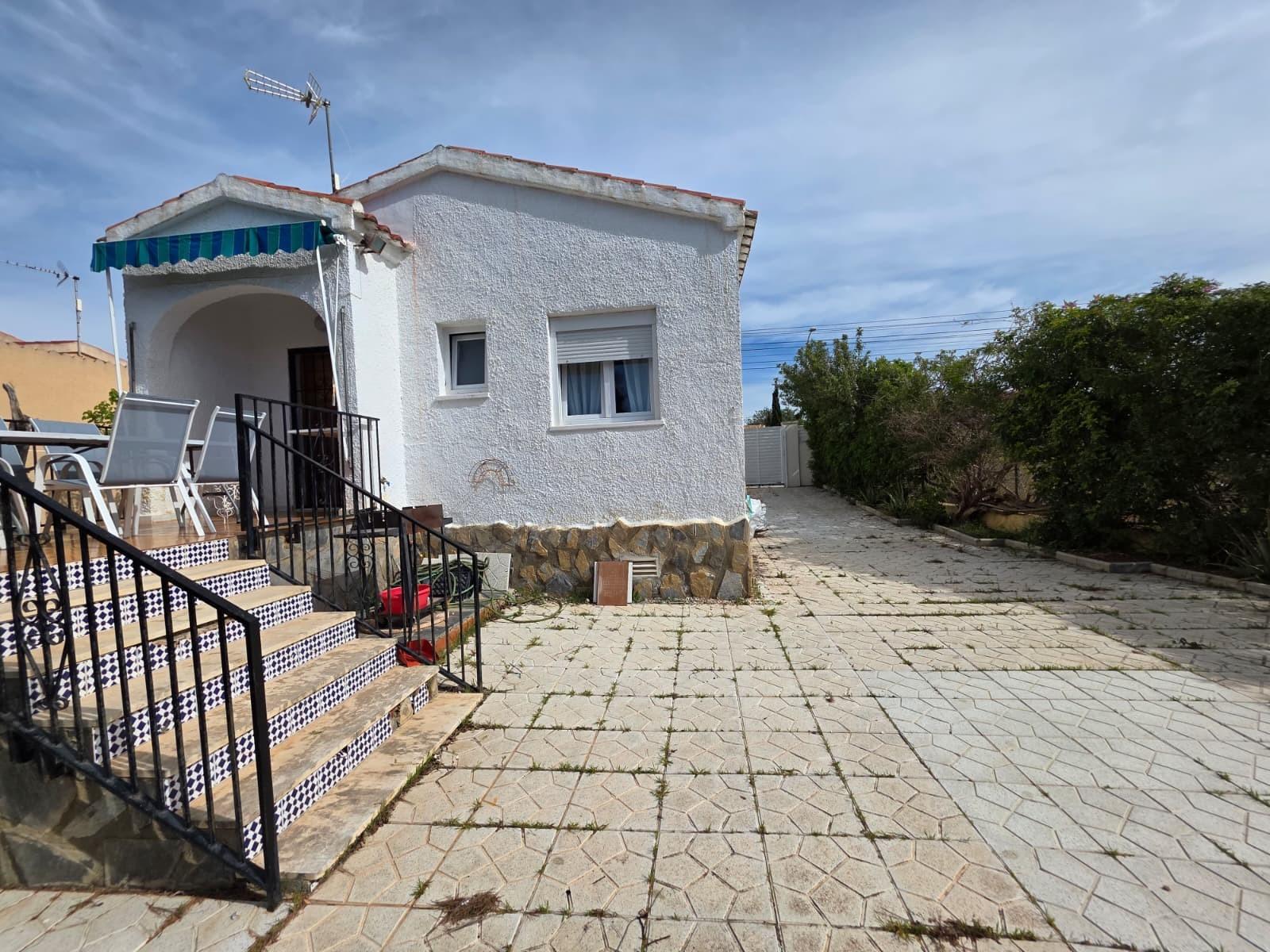 Villa for Rent in Elche