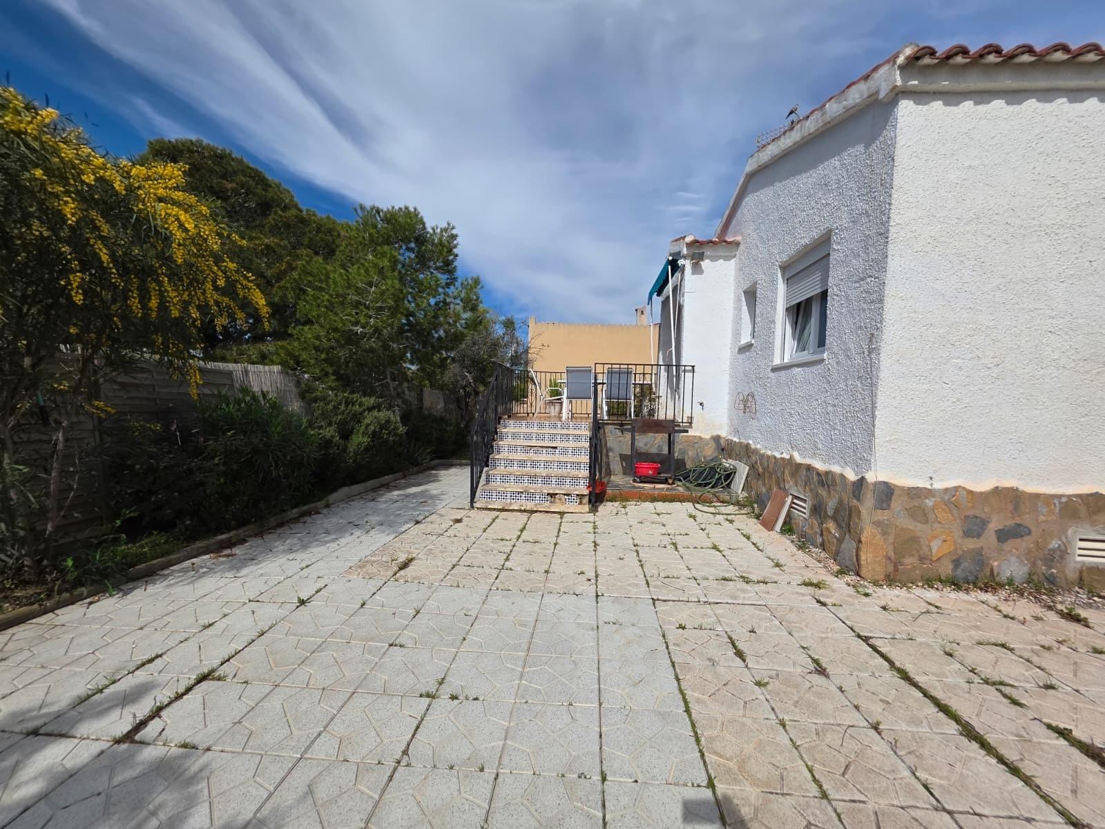 Villa for Rent in Elche