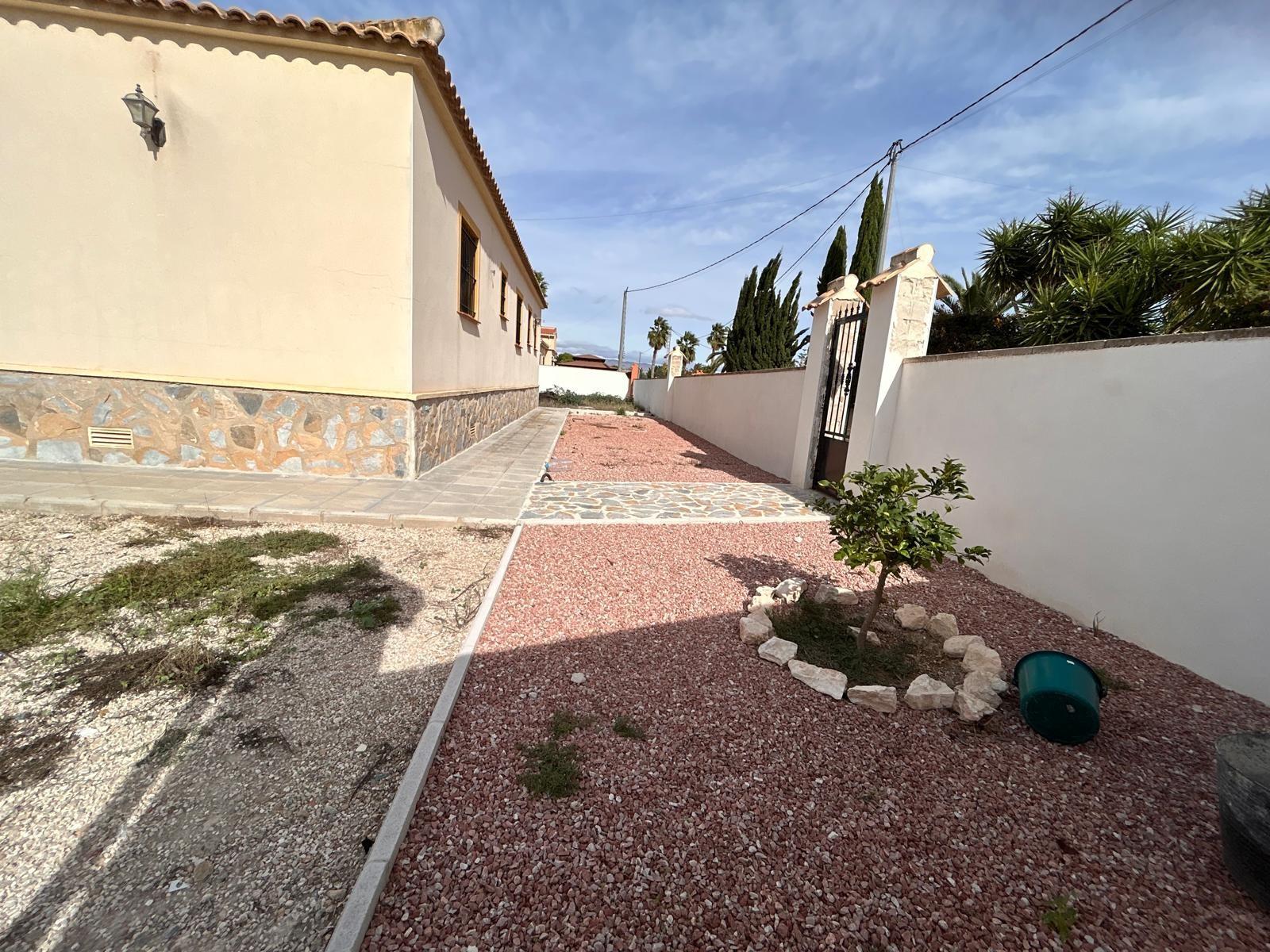 Villa en Venta en Catral