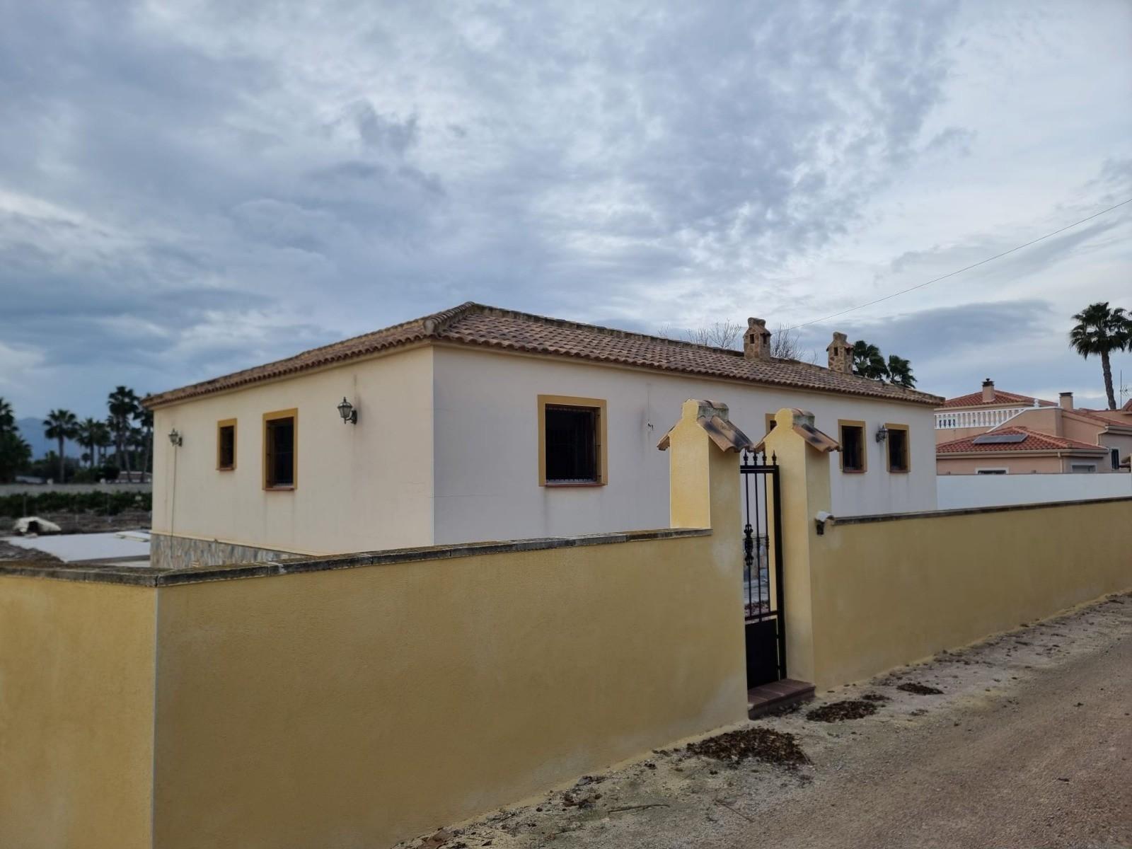Villa en Venta en Catral