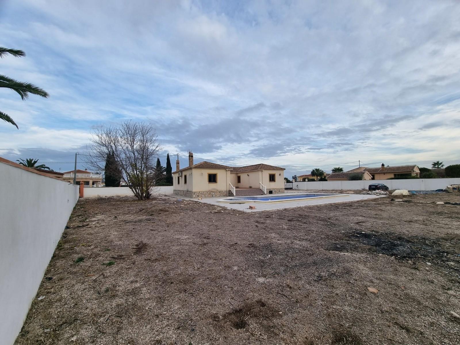 Villa en Venta en Catral