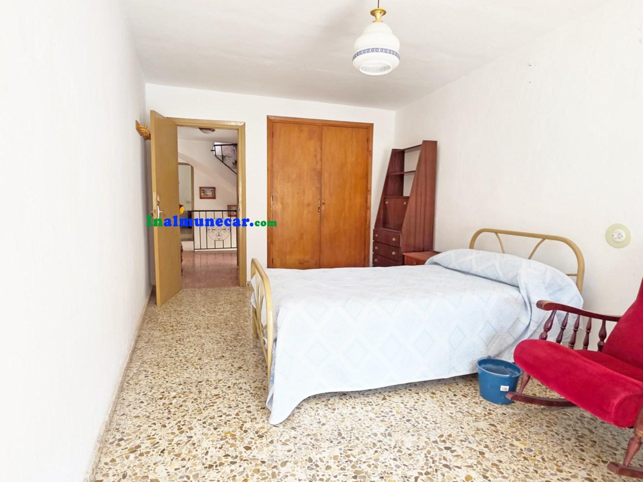Casa en Venta en Otívar