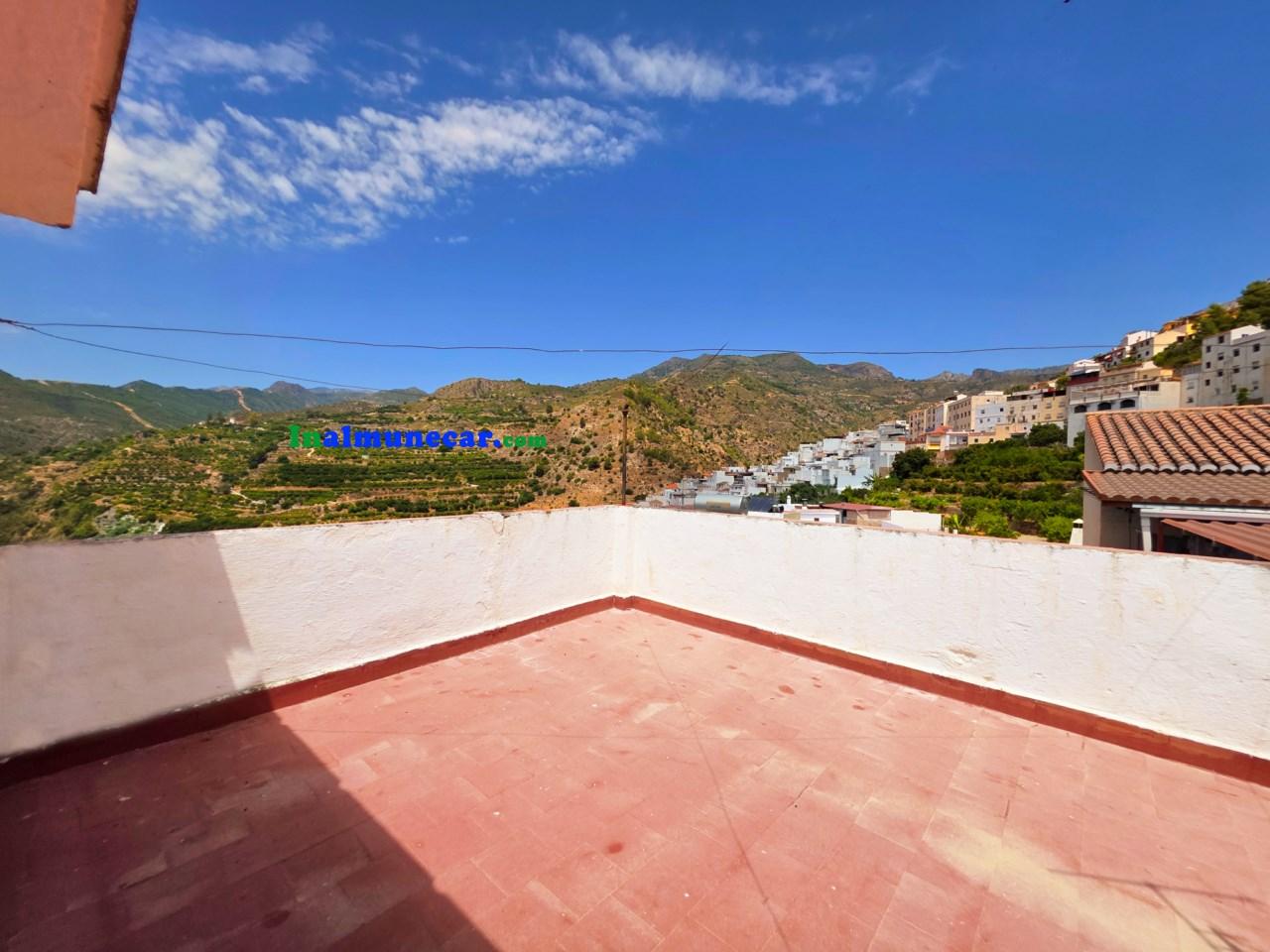 Casa en Venta en Otívar