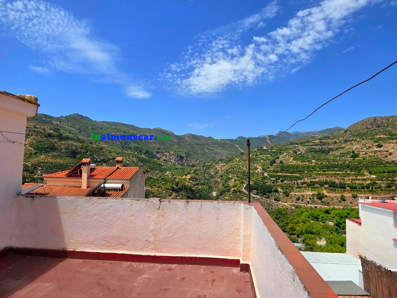 Casa en Venta en Otívar