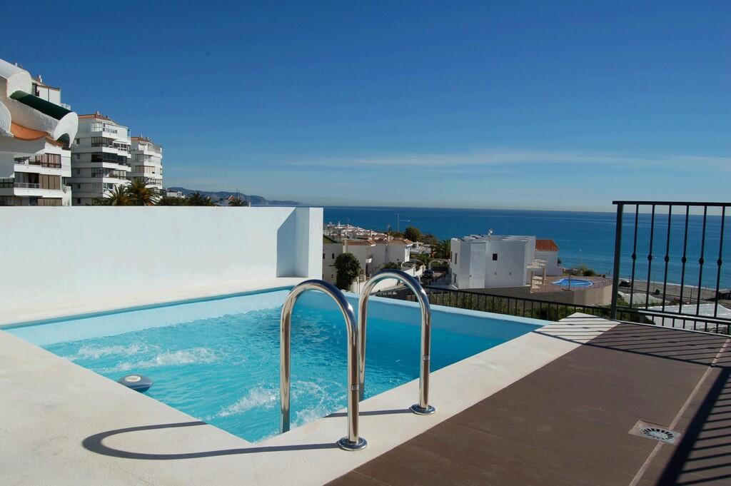 Penthouse for Rent in Torrox