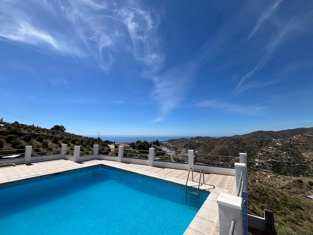 Villa for Rent in Torrox