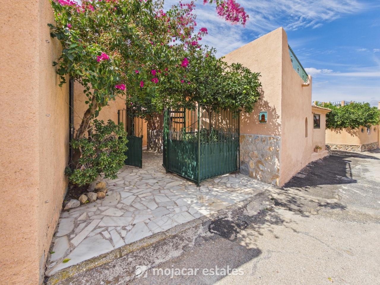 Villa for Sale in Turre