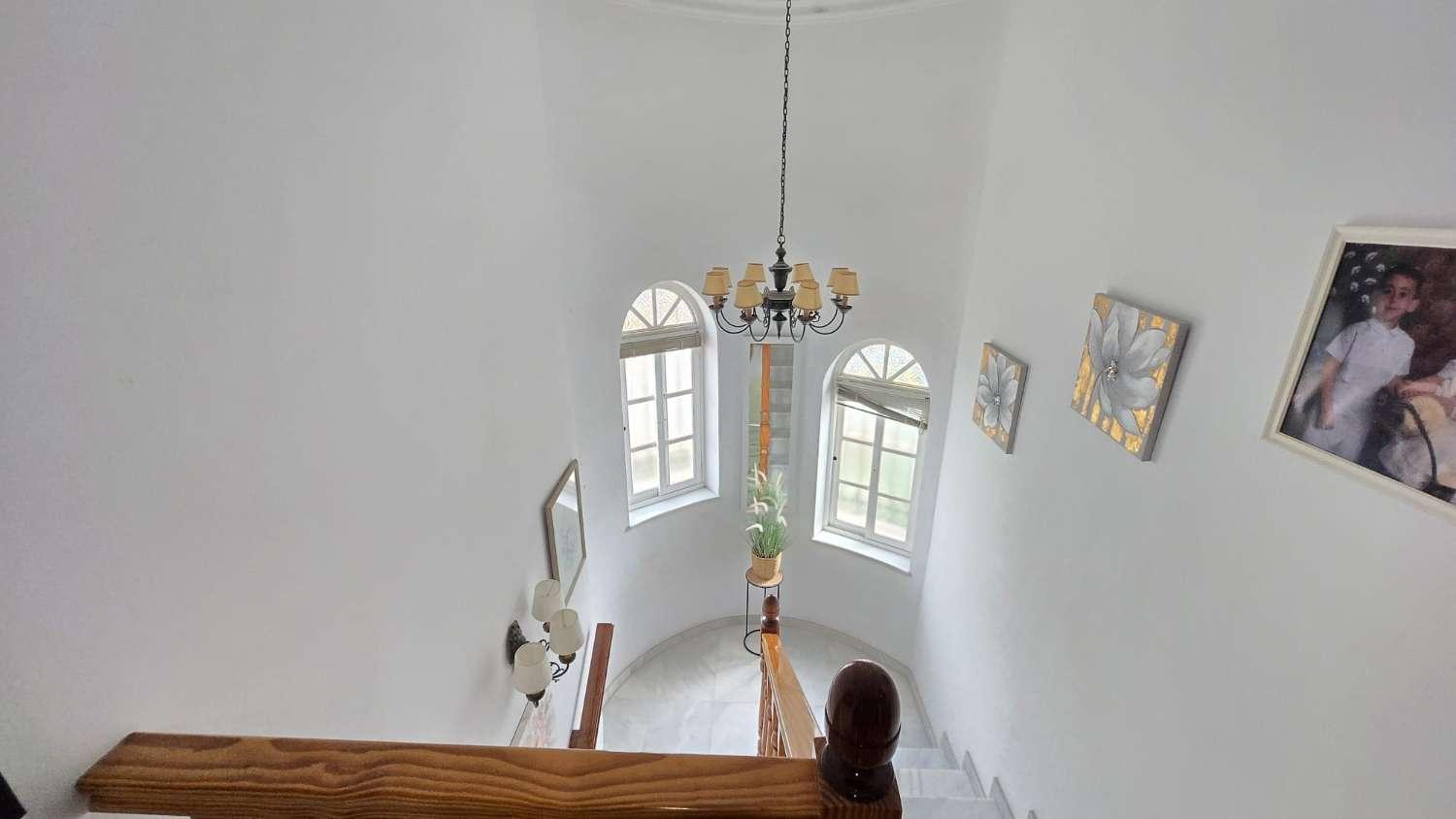 Villa for Sale in Alhaurín de la Torre