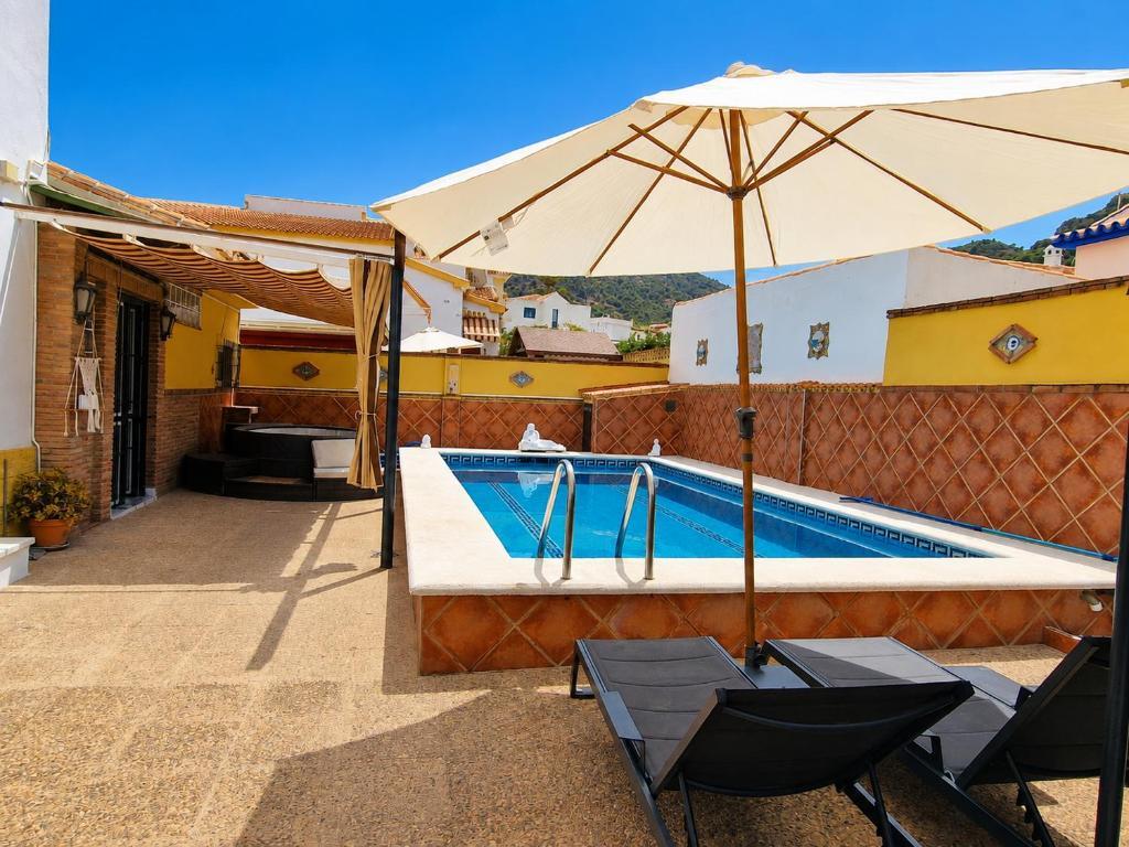 Villa for Sale in Alhaurín de la Torre