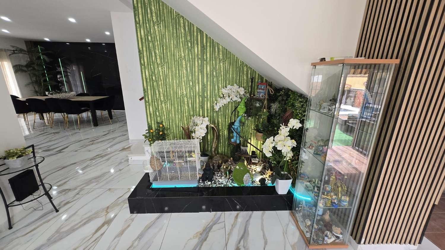 Villa for Sale in Alhaurín de la Torre