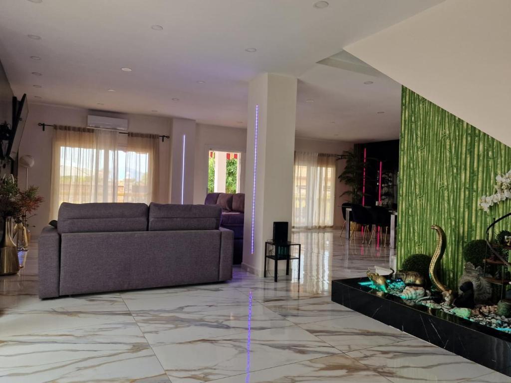 Villa for Sale in Alhaurín de la Torre