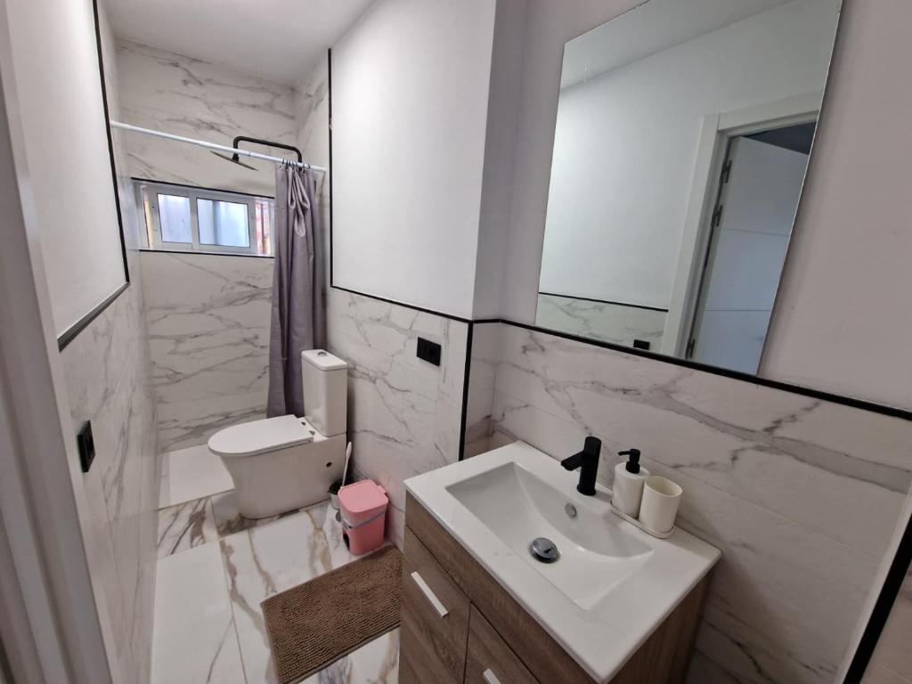 Villa for Sale in Alhaurín de la Torre