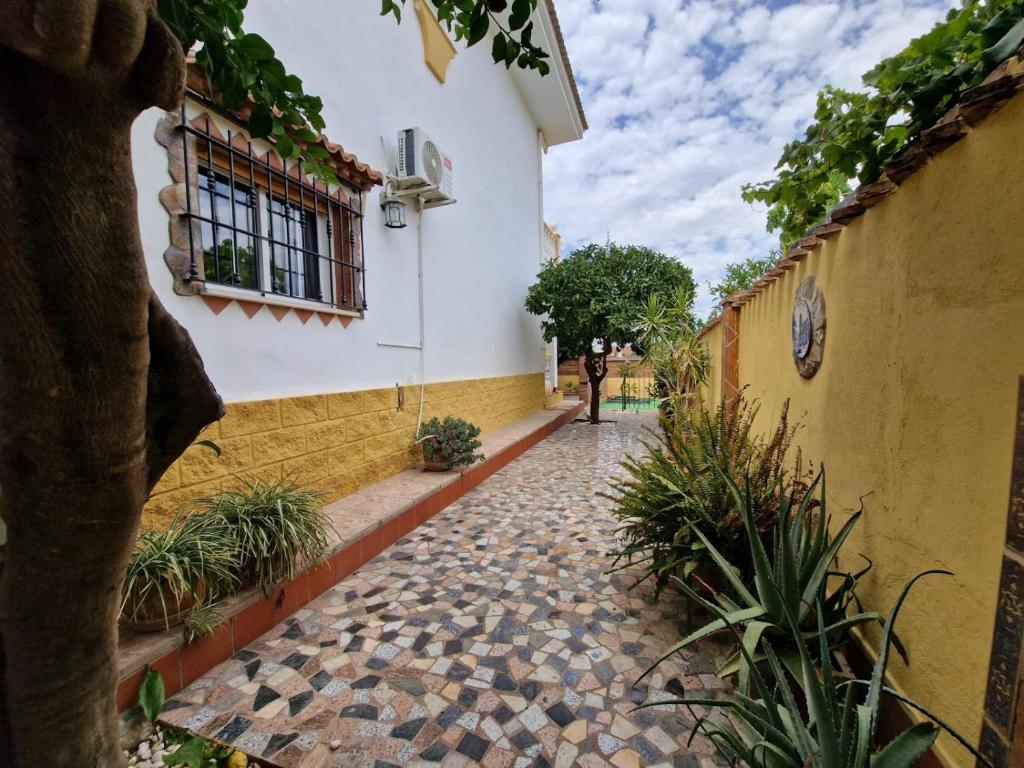Villa for Sale in Alhaurín de la Torre