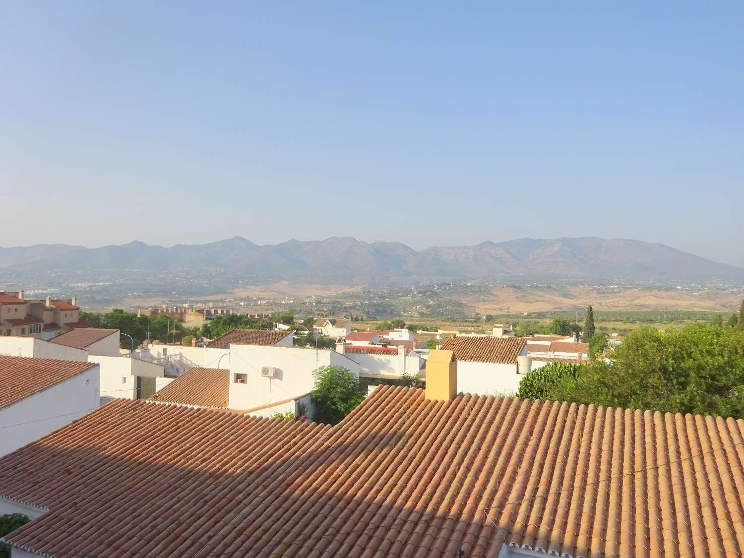 Semi-detached House for Sale in Alhaurín de la Torre
