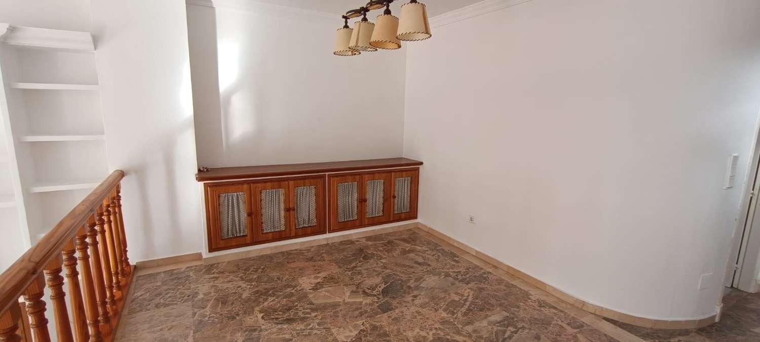 Semi-detached House for Rent in Alhaurín de la Torre