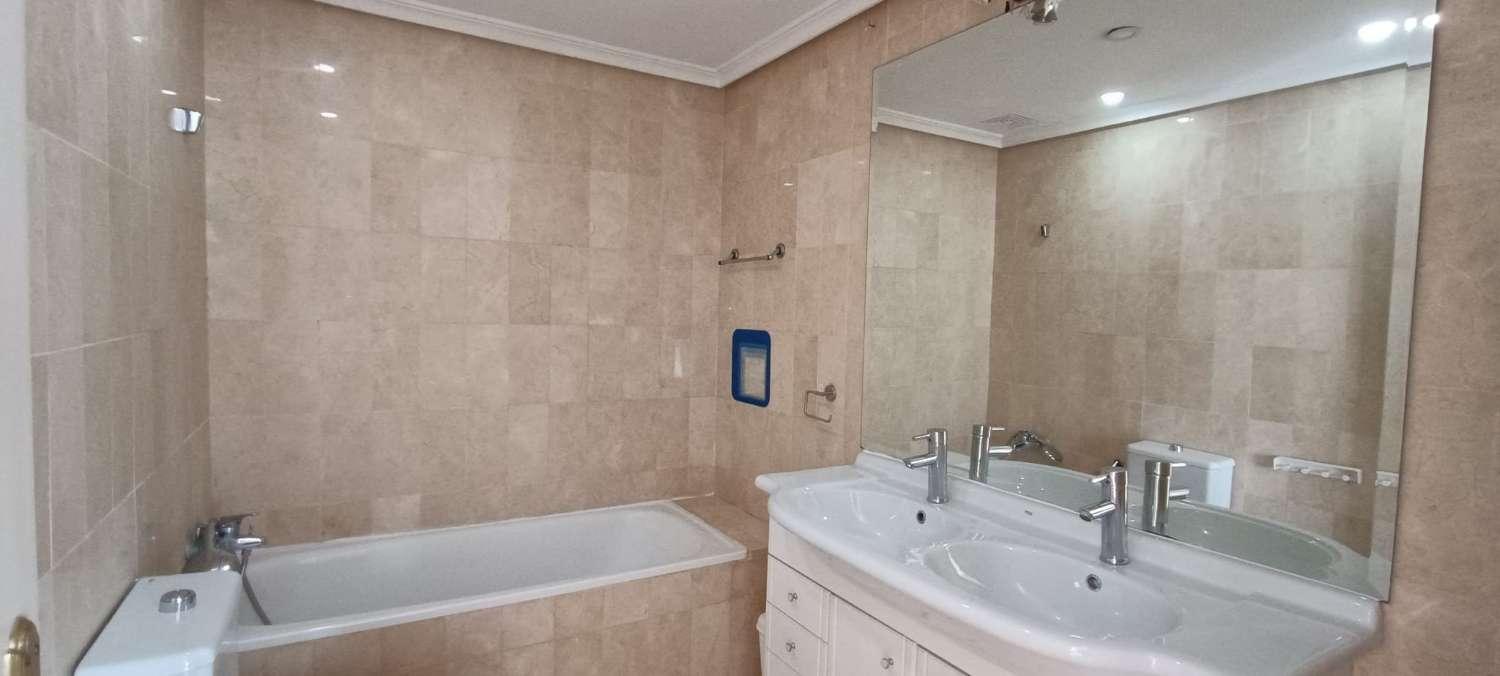 Semi-detached House for Rent in Alhaurín de la Torre