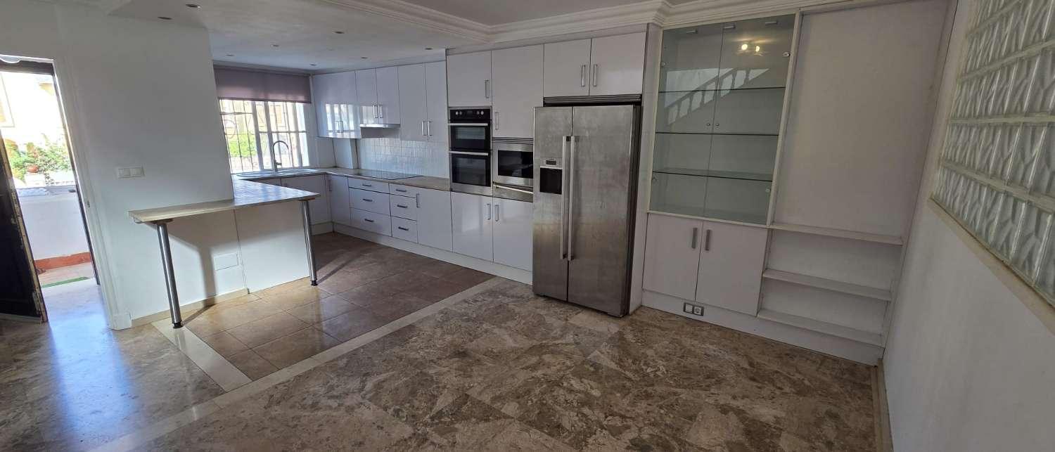 Semi-detached House for Sale in Alhaurín de la Torre