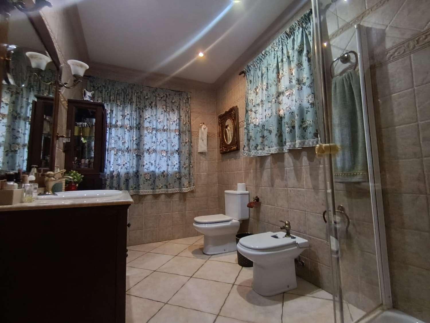 Villa for Sale in Alhaurín de la Torre