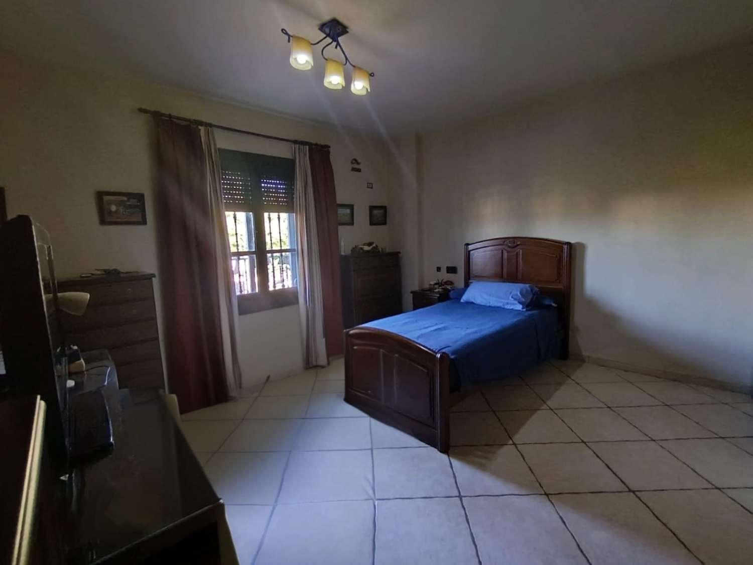 Villa for Sale in Alhaurín de la Torre