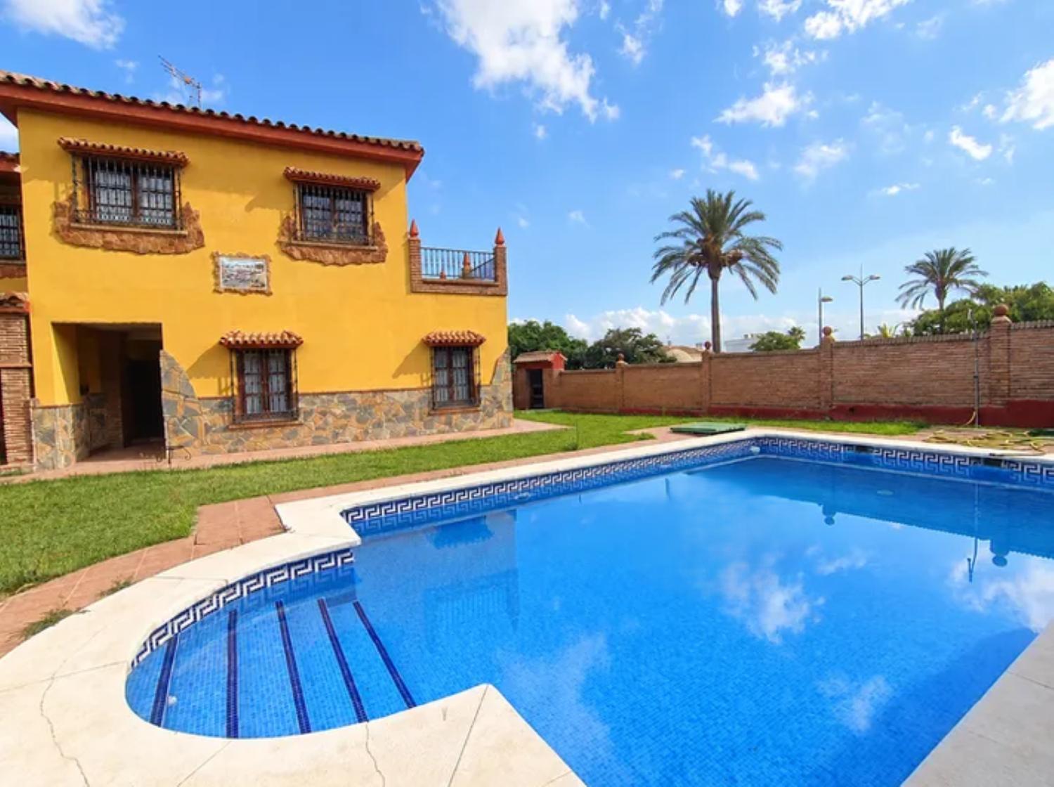 Villa for Sale in Alhaurín de la Torre