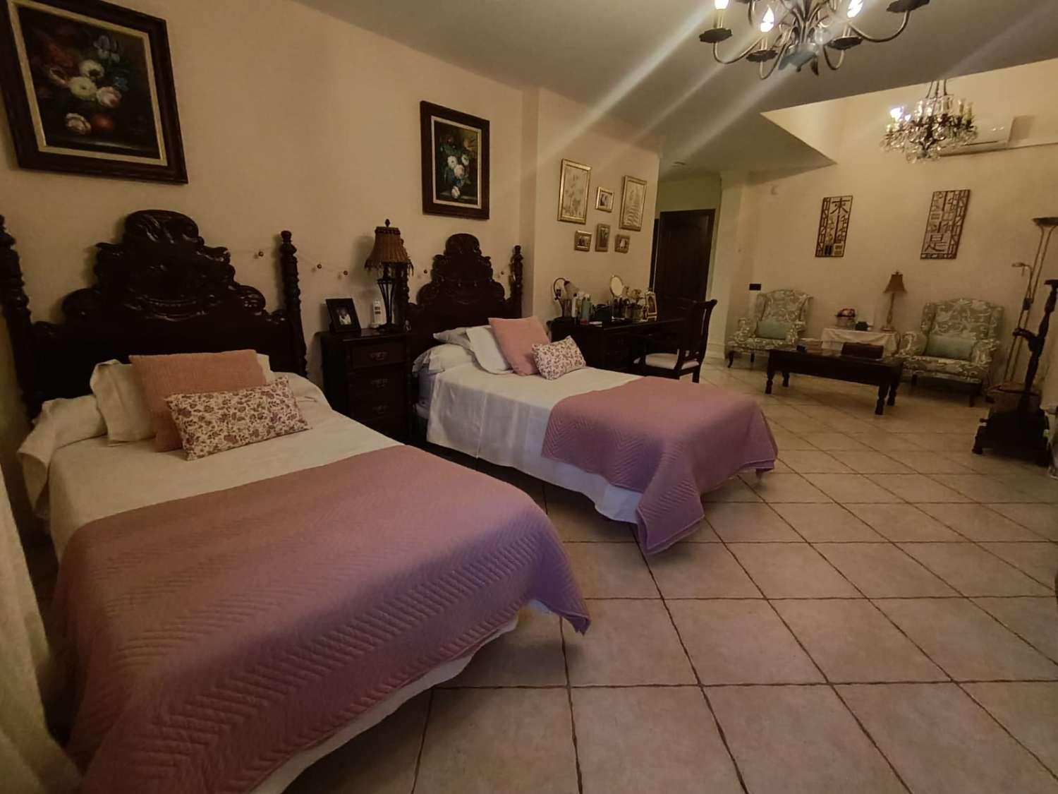 Villa for Sale in Alhaurín de la Torre