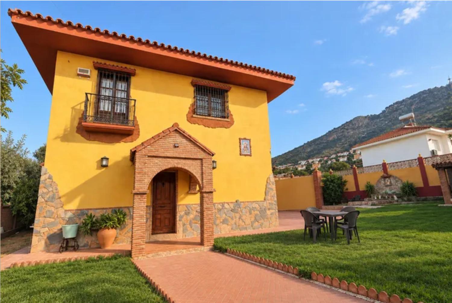 Villa for Sale in Alhaurín de la Torre