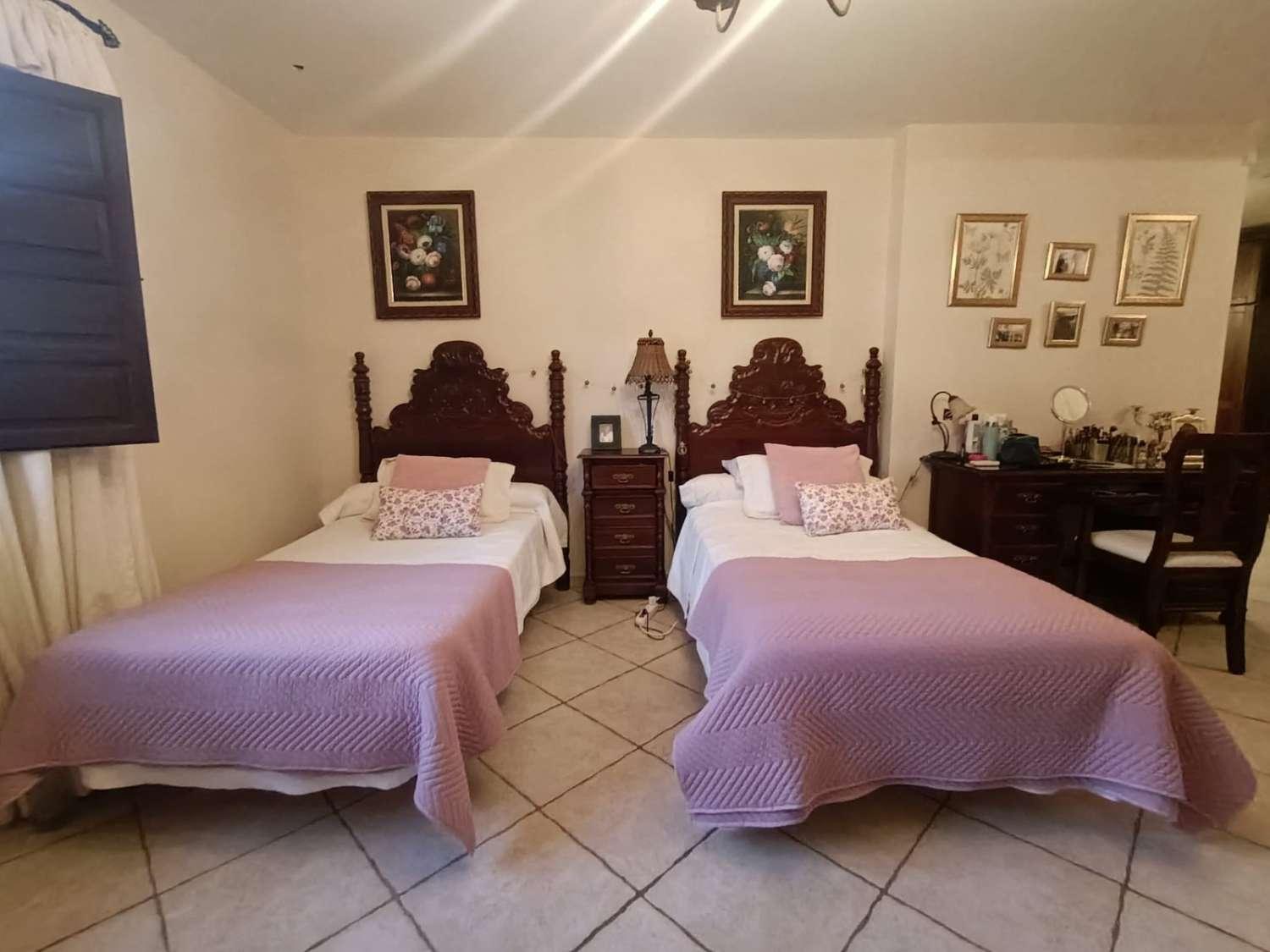 Villa for Sale in Alhaurín de la Torre