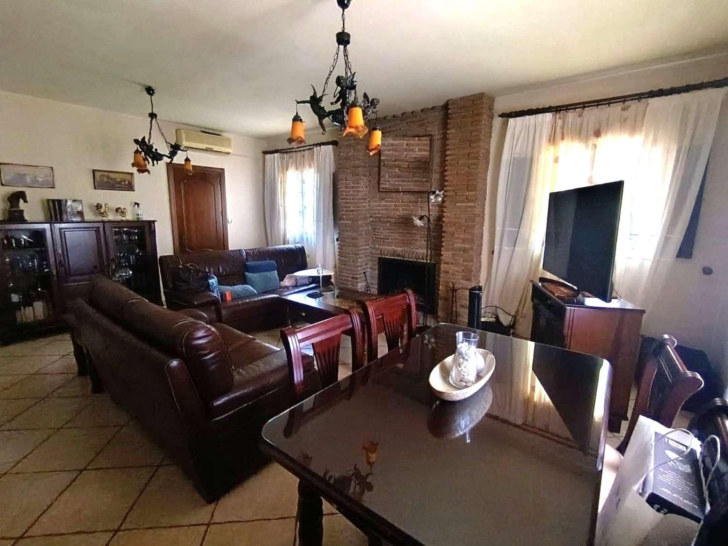 Villa for Sale in Alhaurín de la Torre