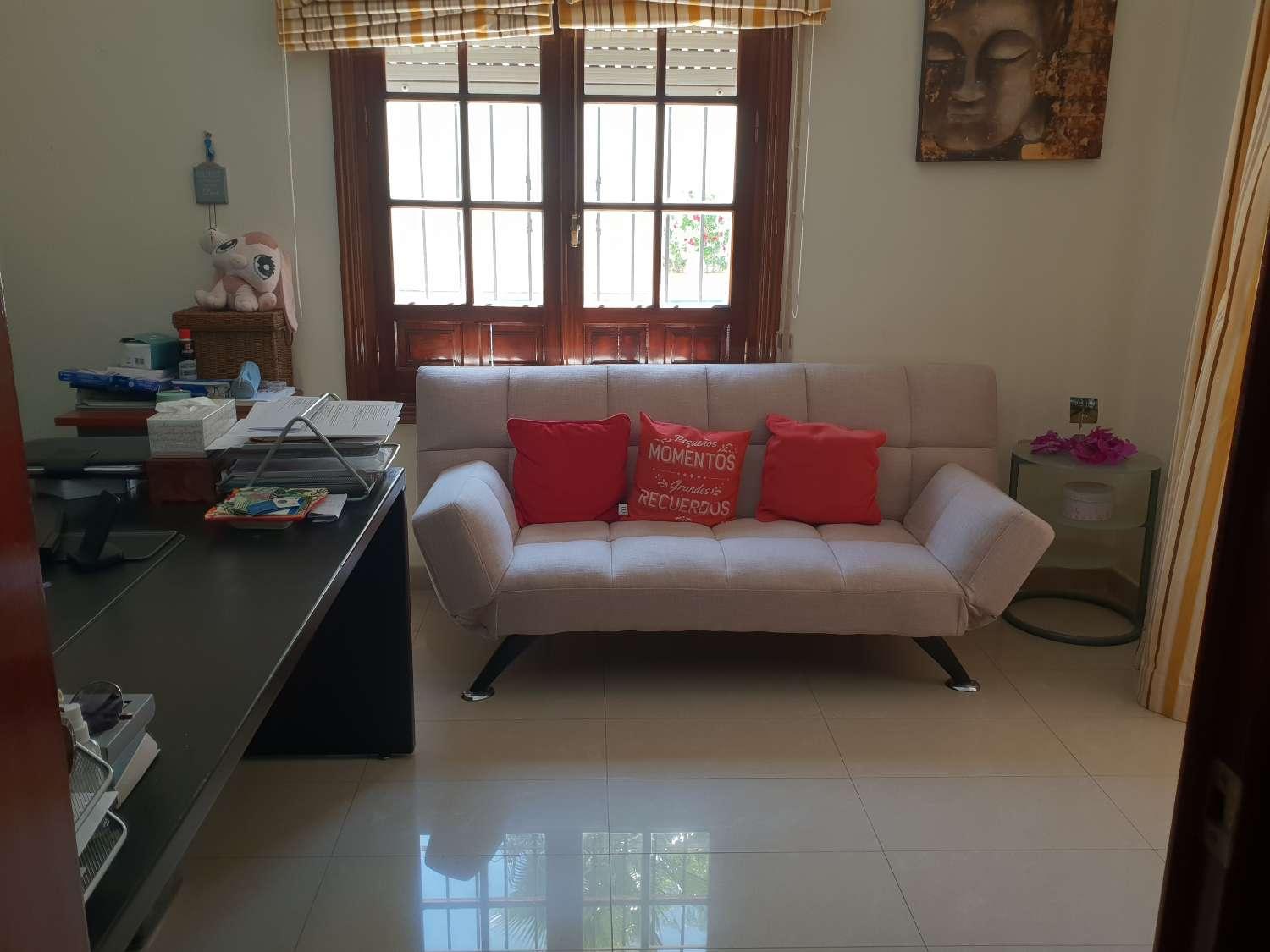 Villa for Sale in Alhaurín de la Torre