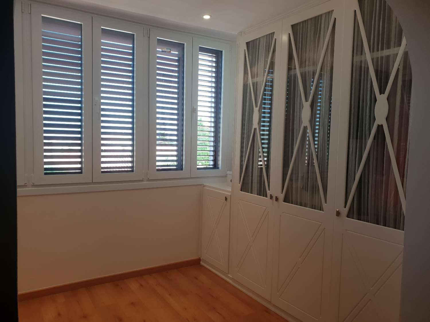 Villa for Sale in Alhaurín de la Torre