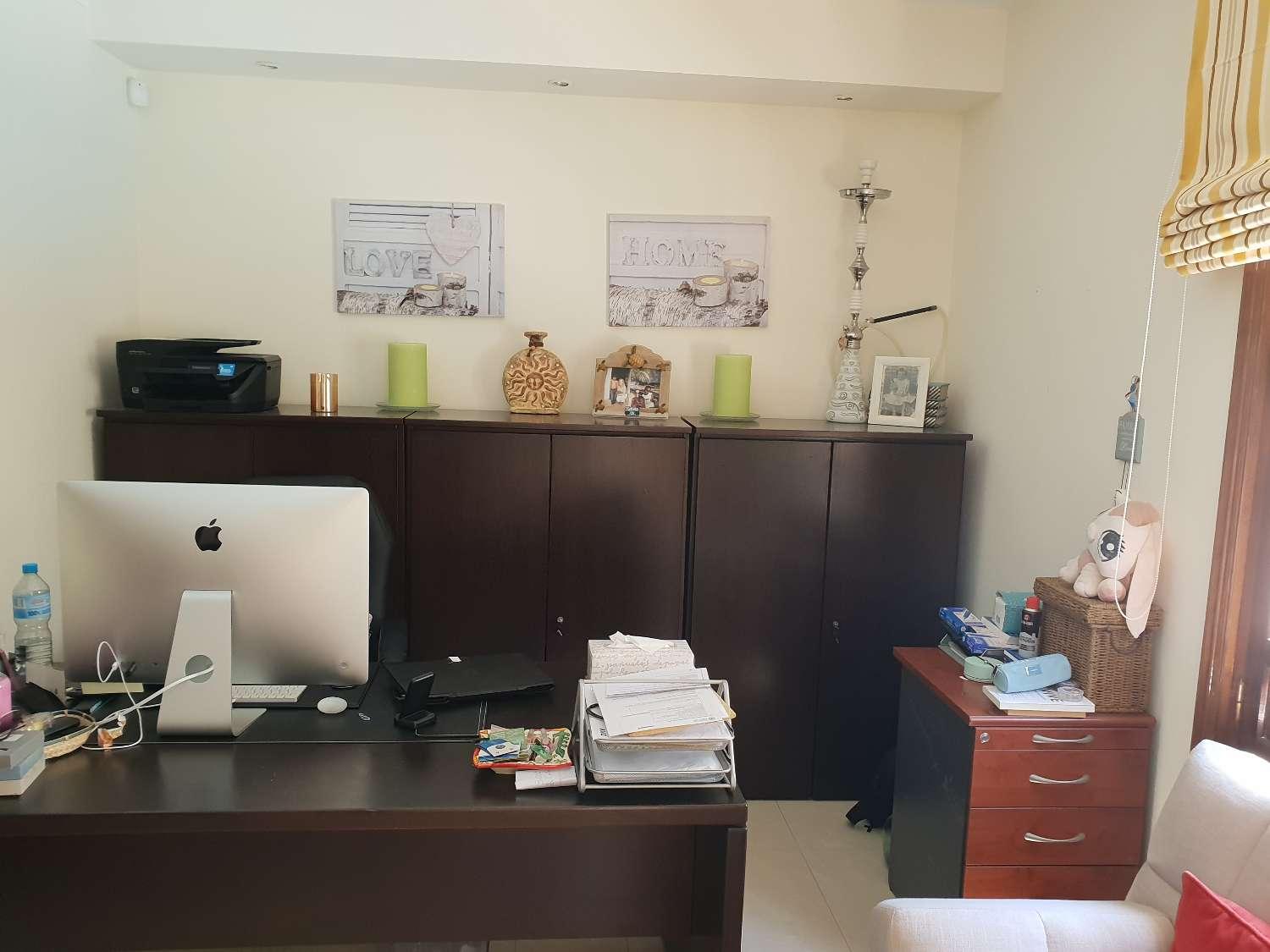 Villa for Sale in Alhaurín de la Torre