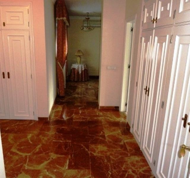 Villa for Sale in Alhaurín de la Torre