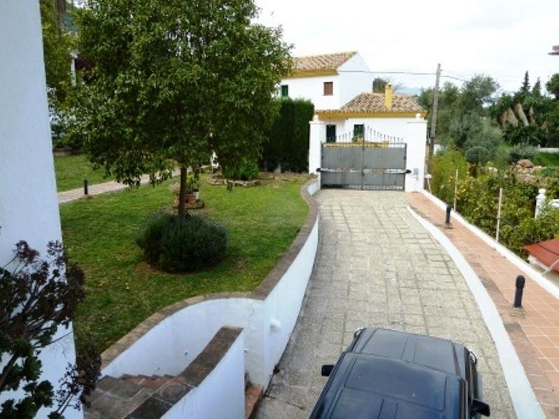 Villa for Sale in Alhaurín de la Torre