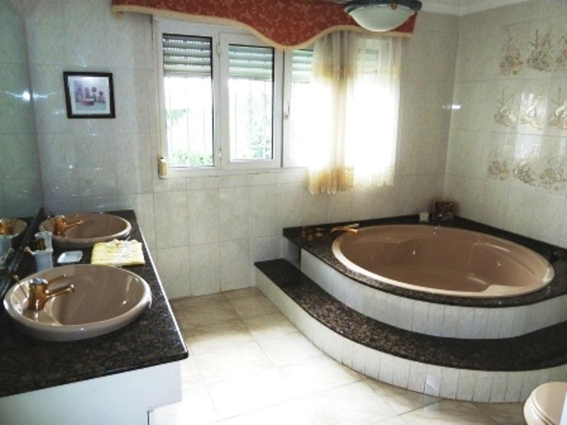 Villa for Sale in Alhaurín de la Torre