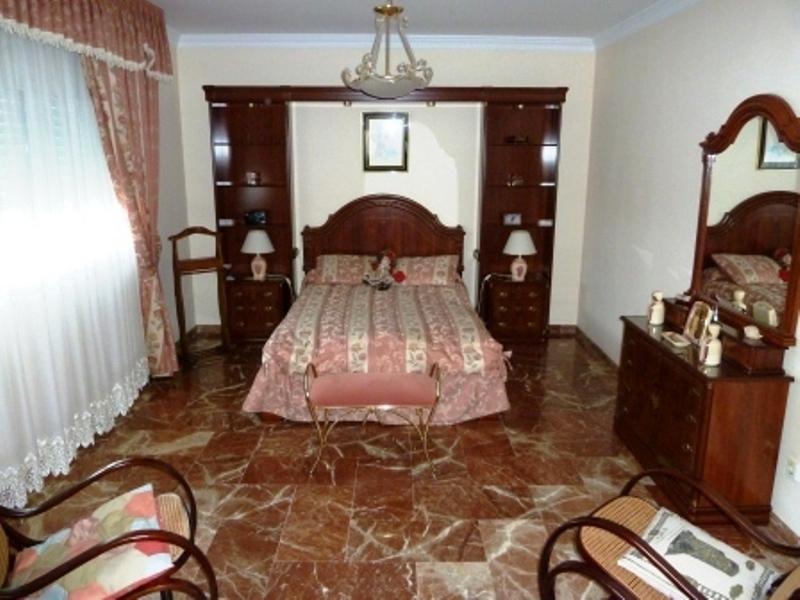 Villa for Sale in Alhaurín de la Torre