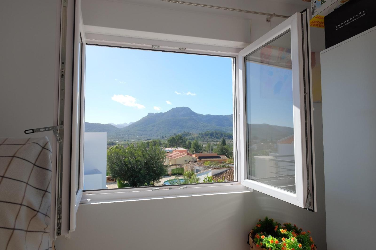 Chalet for Sale in Alcalalí