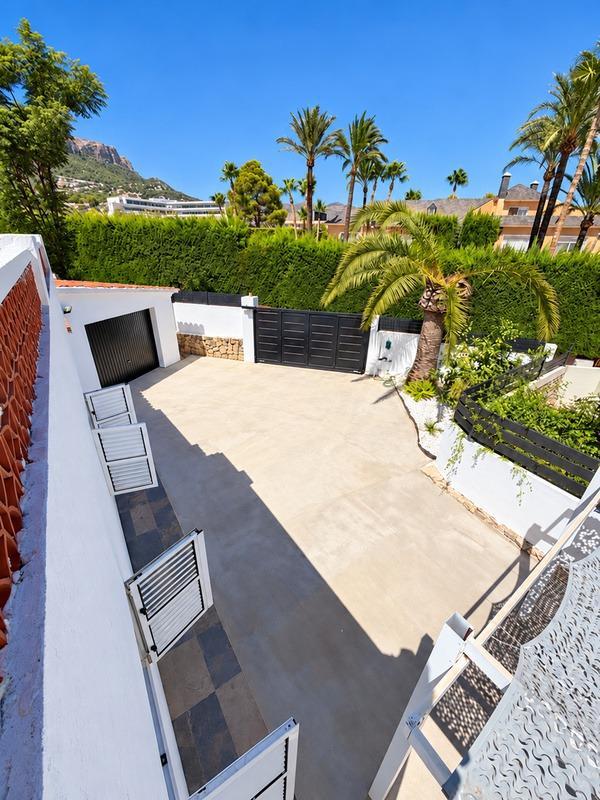 Chalet for Sale in Calpe