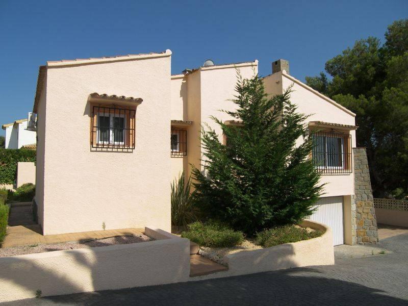 Chalet for Sale in Calpe