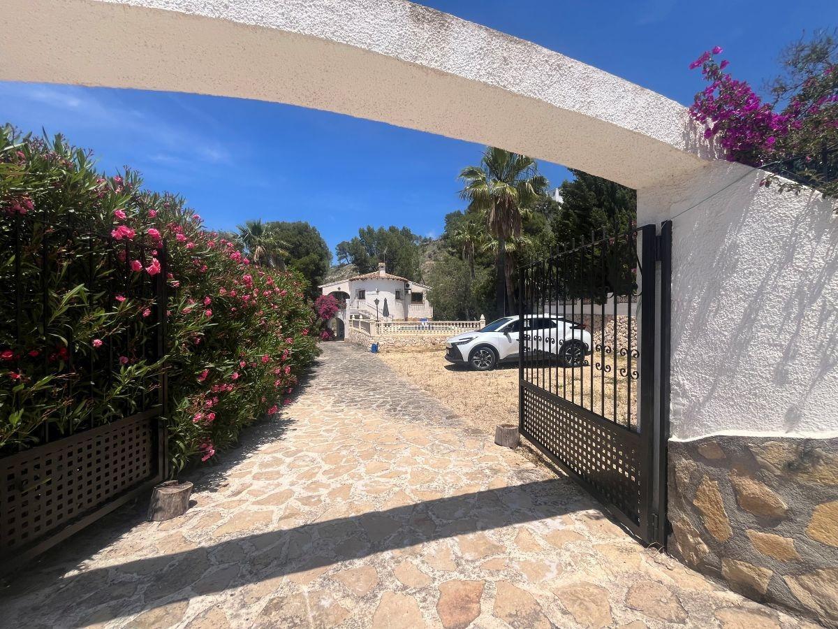 Chalet for Sale in Calpe