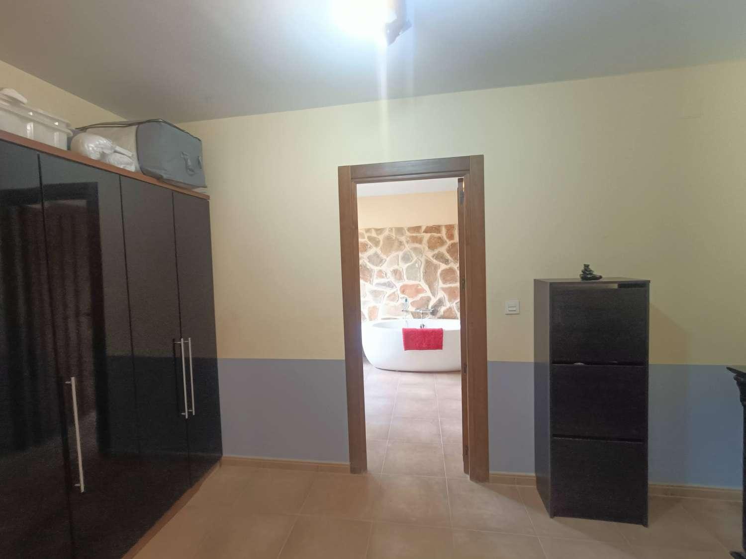 House for Sale in Montefrío