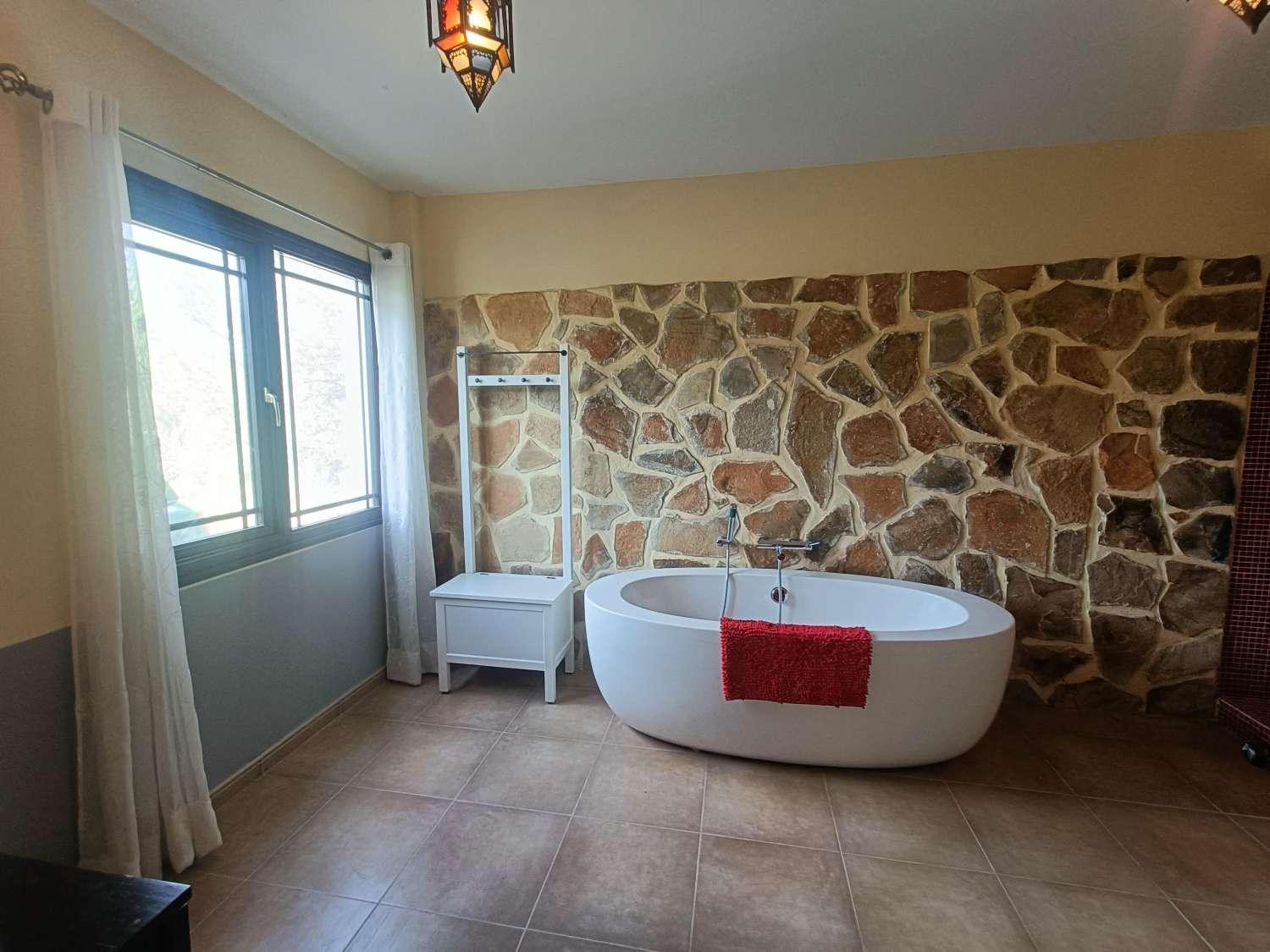 House for Sale in Montefrío