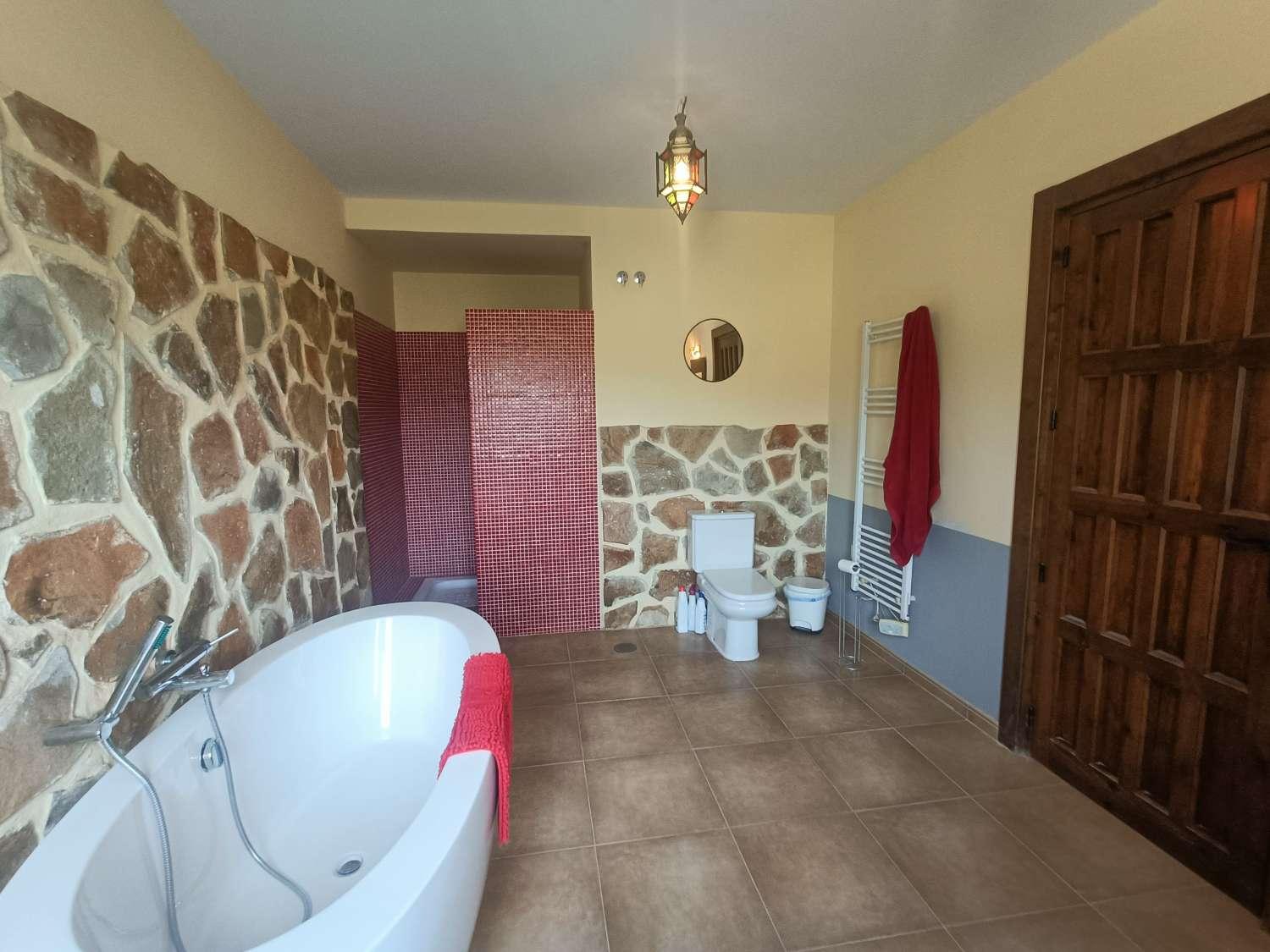 House for Sale in Montefrío