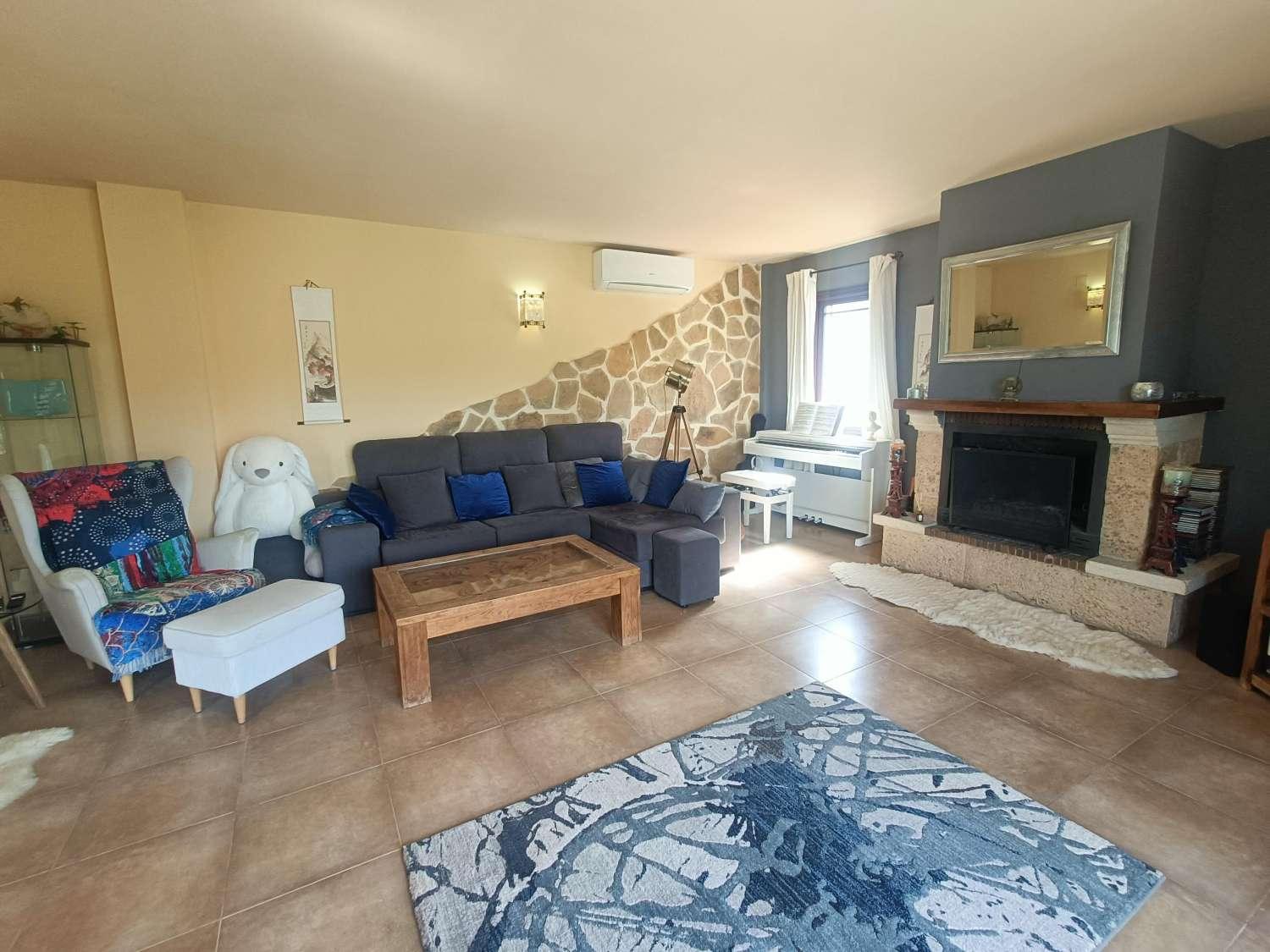 House for Sale in Montefrío