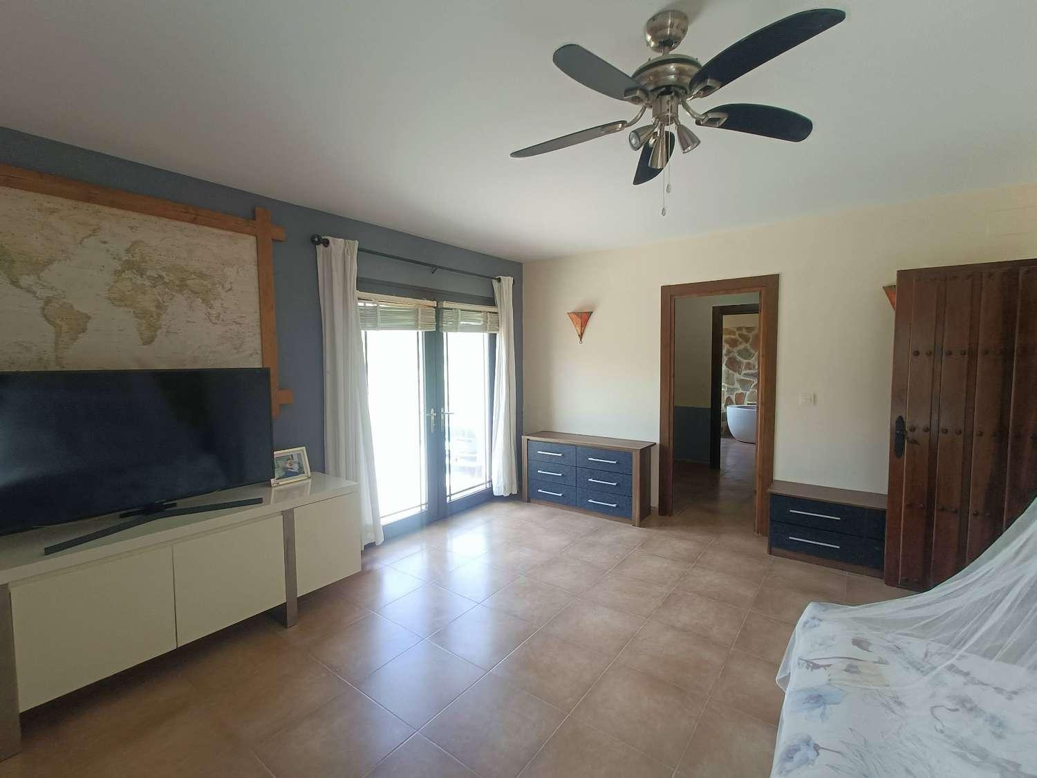 House for Sale in Montefrío