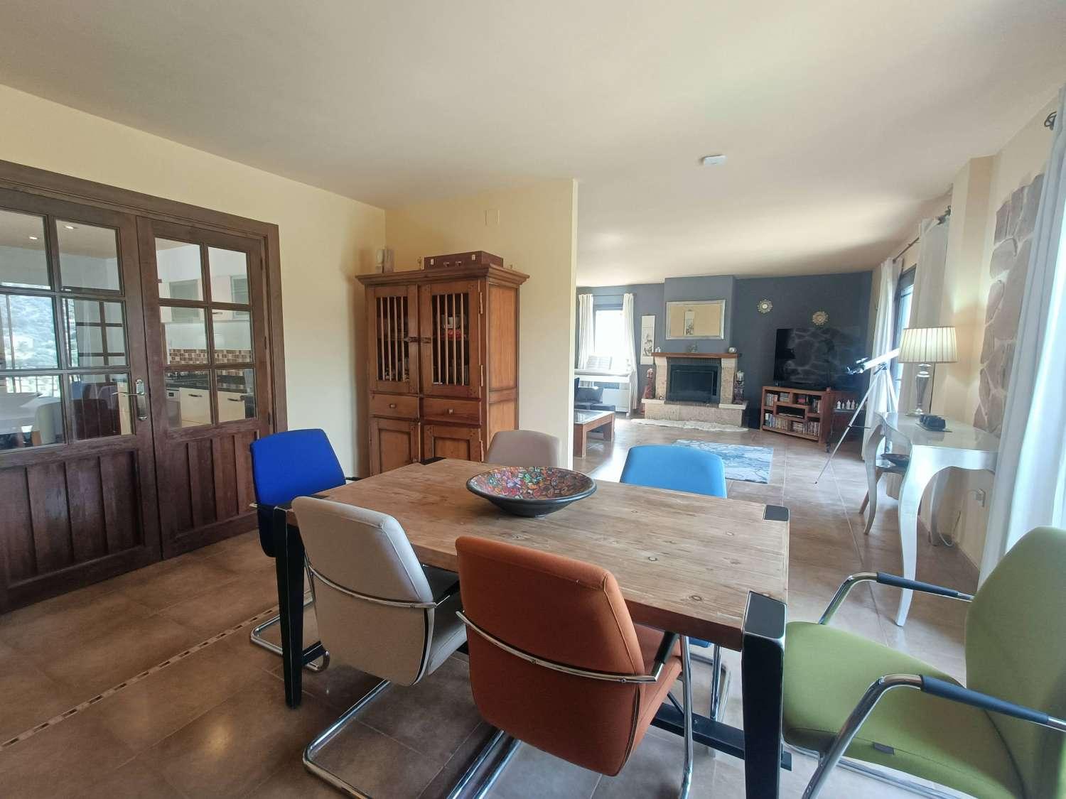 House for Sale in Montefrío