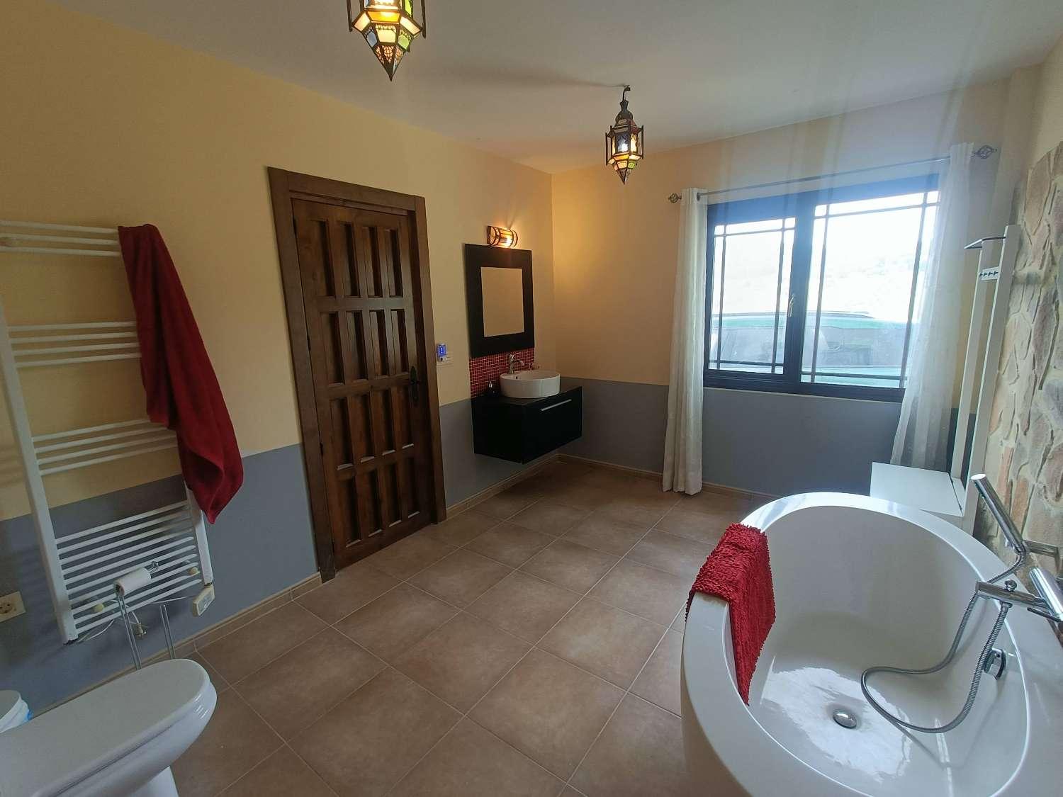 House for Sale in Montefrío
