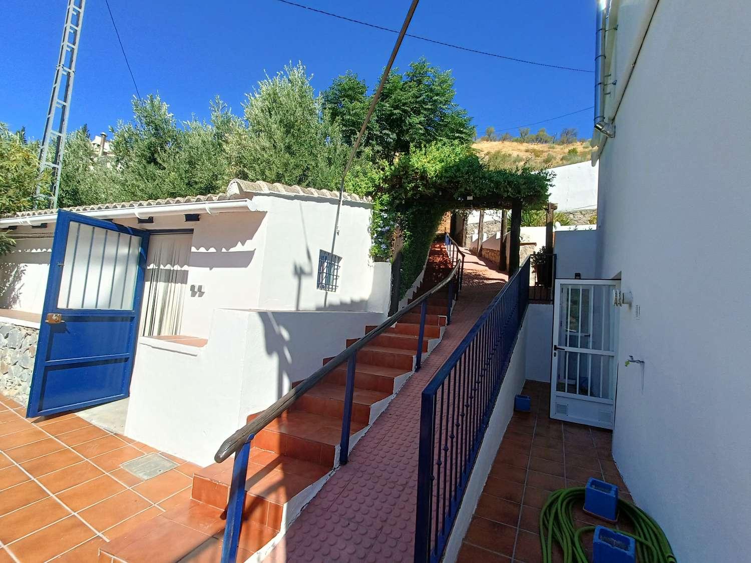 House for Sale in Algarinejo