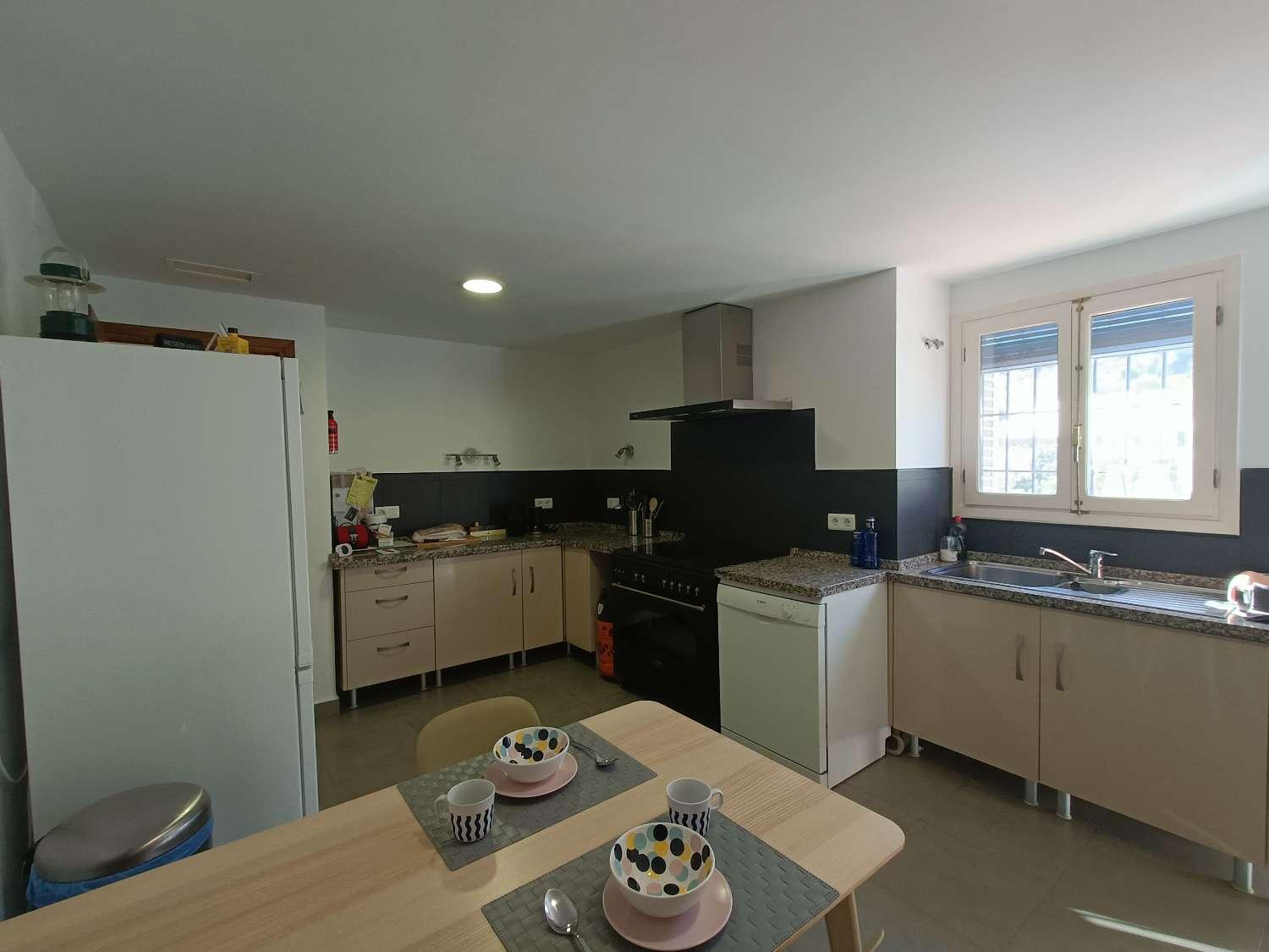 House for Sale in Algarinejo