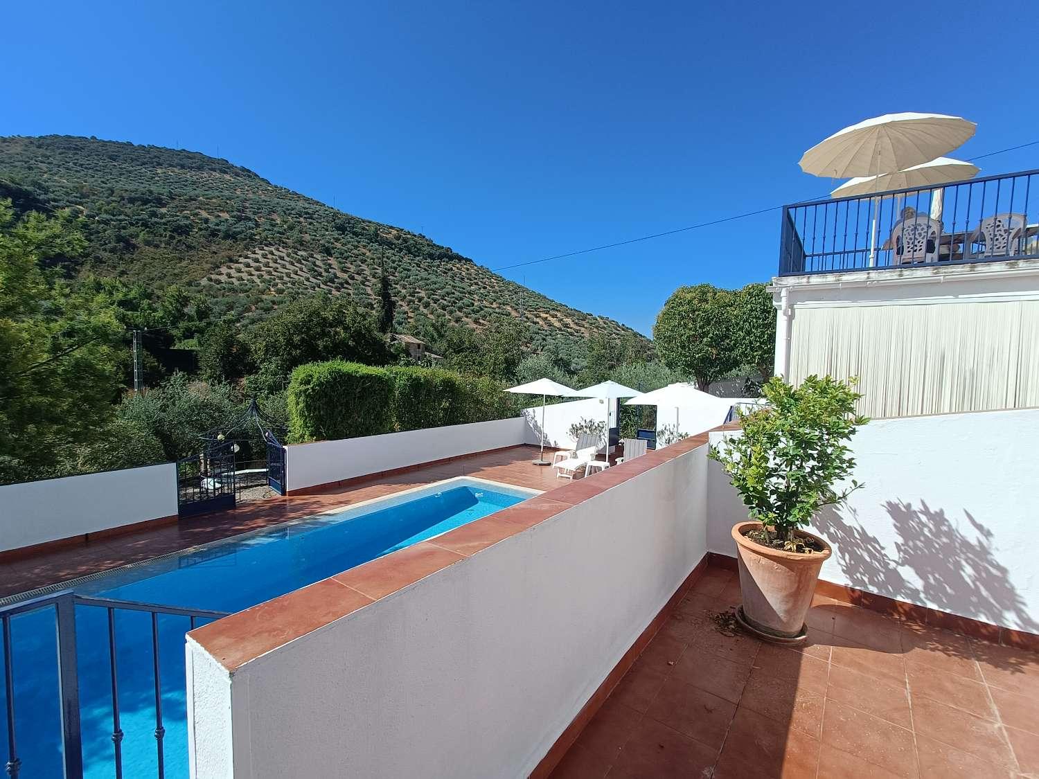 House for Sale in Algarinejo