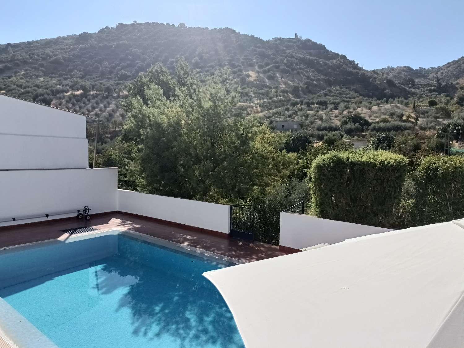 House for Sale in Algarinejo